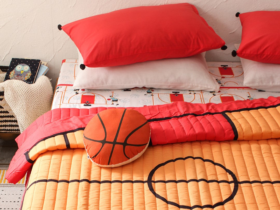 The Springfield Court Comforter