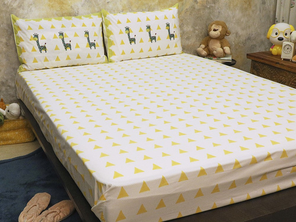 My Best Friend Gira the Giraffe Kid's Bedsheet