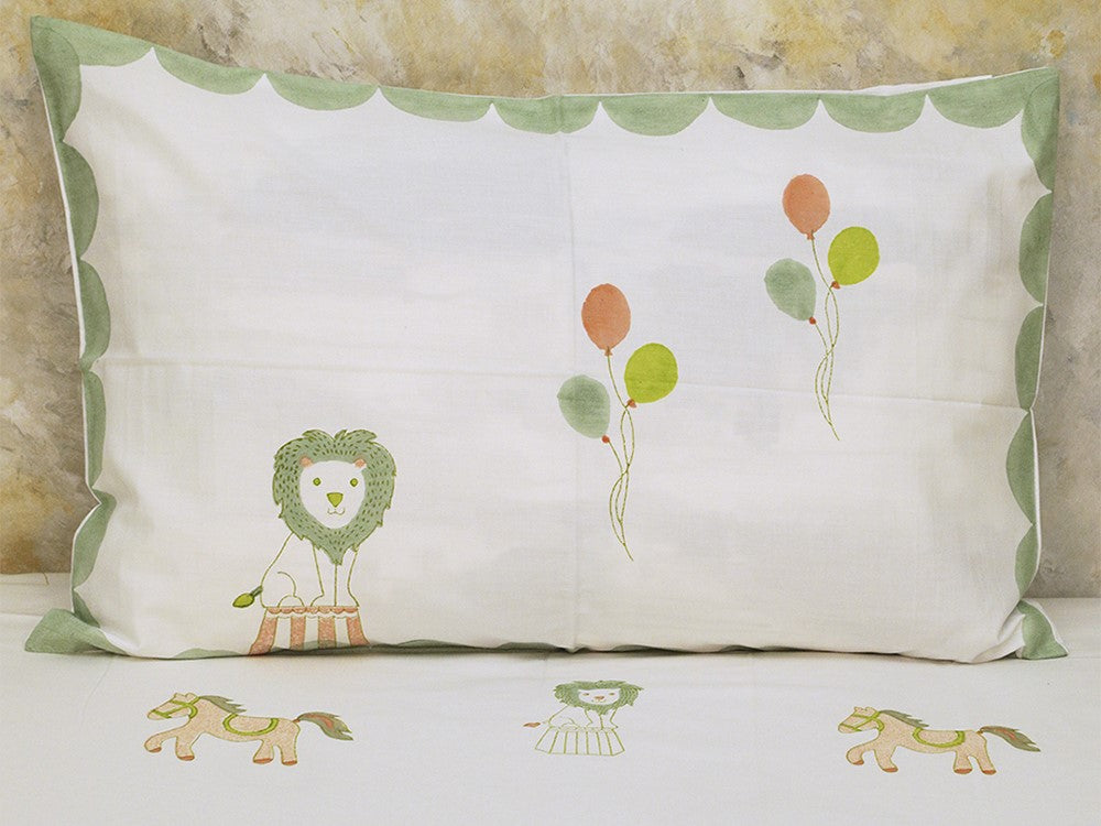 I am going to the circus Kid's Bedsheet